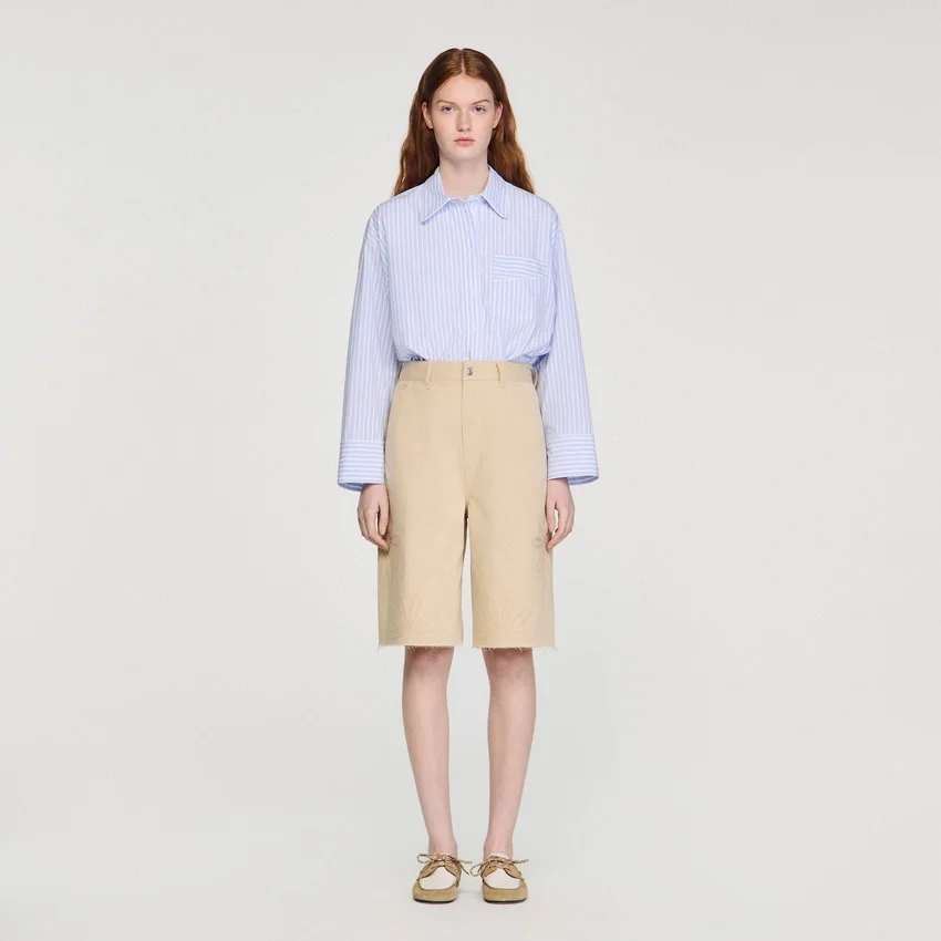 Cotton Bermudas with flower details Cotton Bermudas with flower details