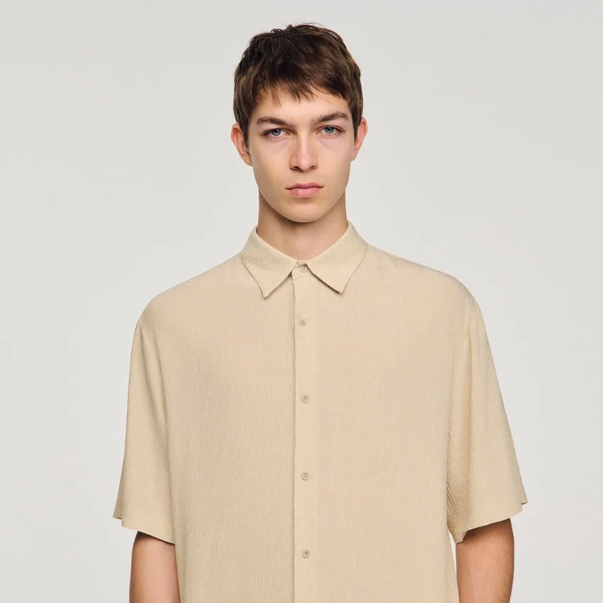 Crinkled-effect shirt with shark collar Crinkled-effect shirt with shark collar