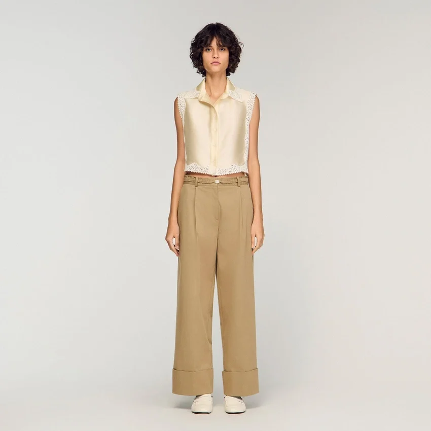 Cropped shirt with lace details Cropped shirt with lace details