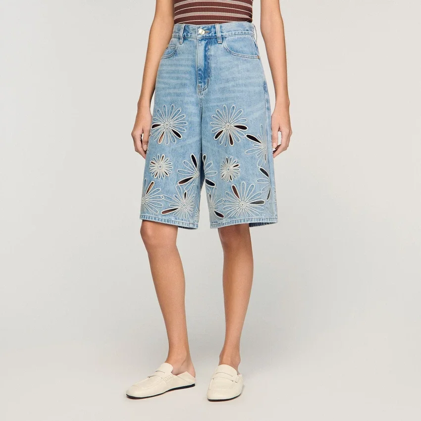 Embroidered Bermuda shorts Embroidered Bermuda shorts