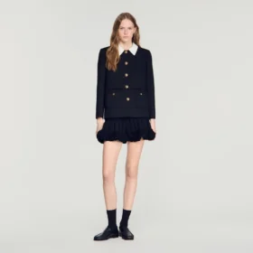 Jacket with removable contrast collar