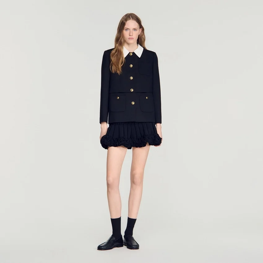 Jacket with removable contrast collar Jacket with removable contrast collar