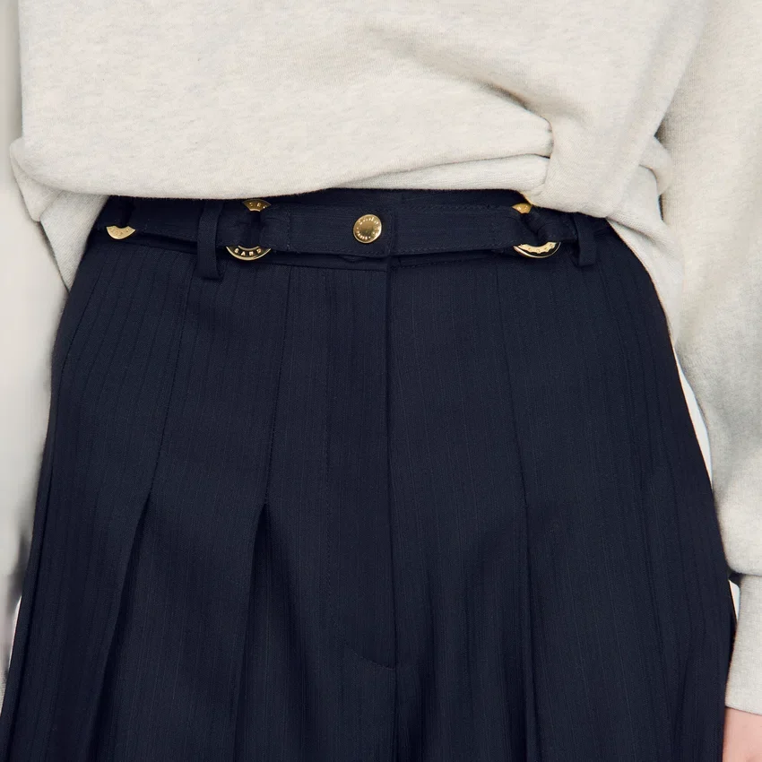 Long pleated wool shorts Long pleated wool shorts