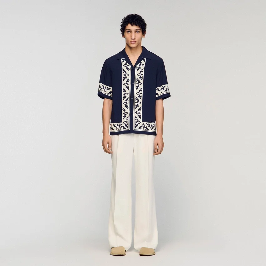 Loose-fit contrast print shirt Loose-fit contrast print shirt