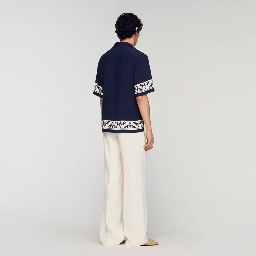 Loose-fit contrast print shirt Loose-fit contrast print shirt