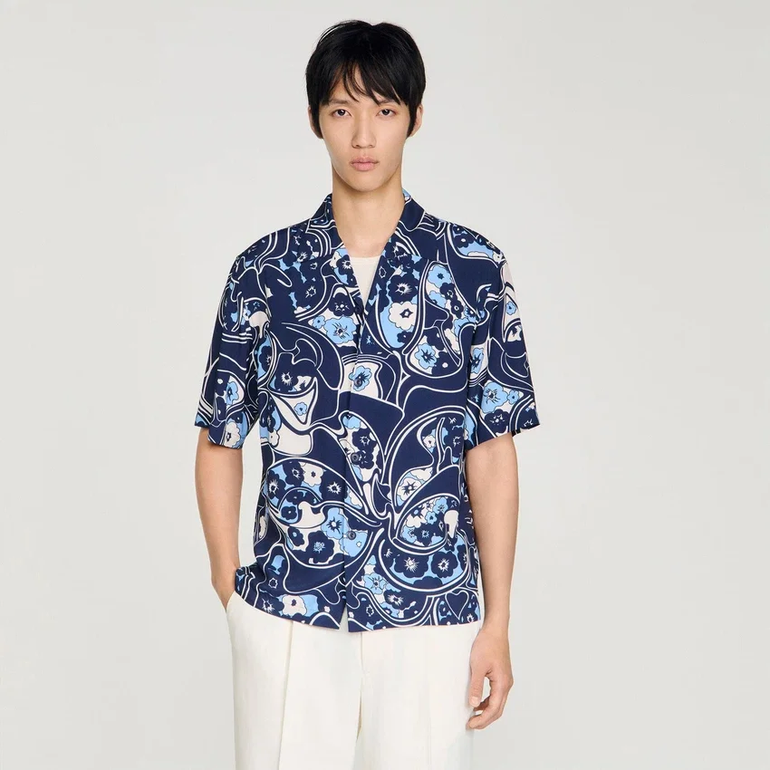 Loose-fit print shark collar shirt Loose-fit print shark collar shirt