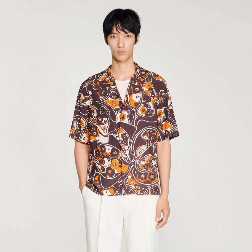 Loose-fit print shark collar shirt Loose-fit print shark collar shirt