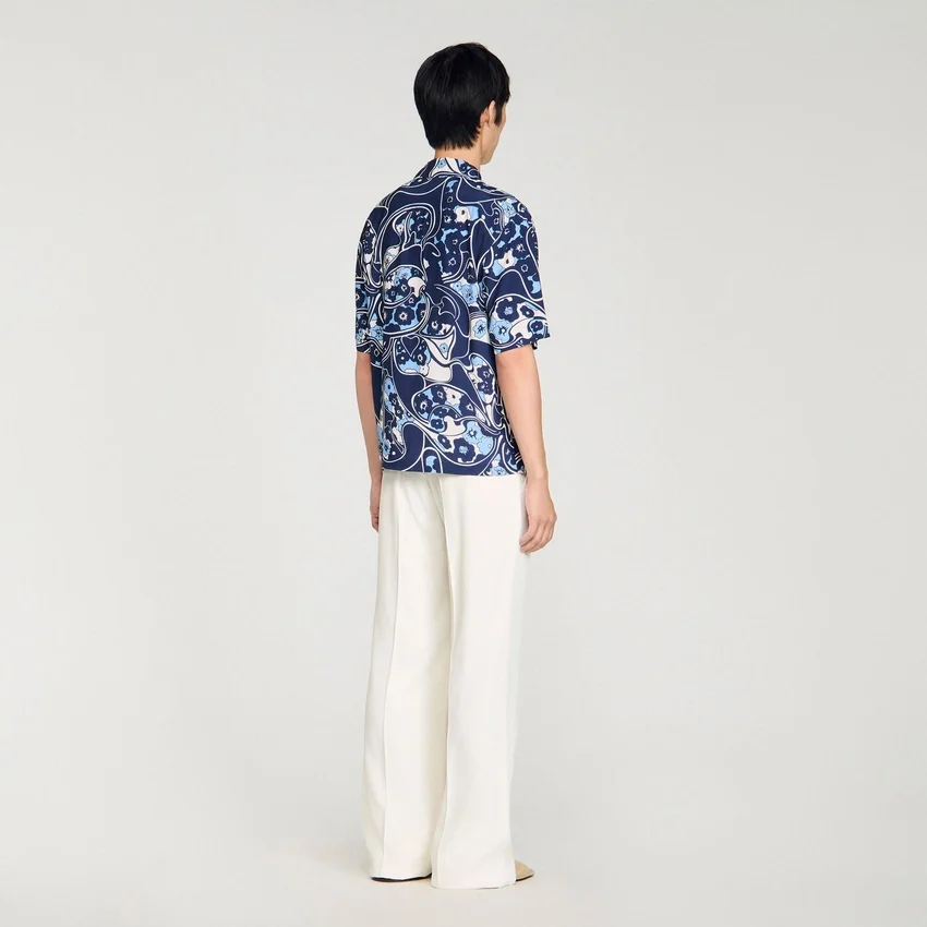 Loose-fit print shark collar shirt Loose-fit print shark collar shirt