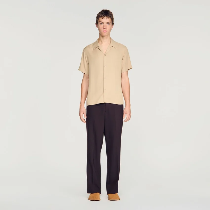 Loose-fit shark collar shirt Loose-fit shark collar shirt