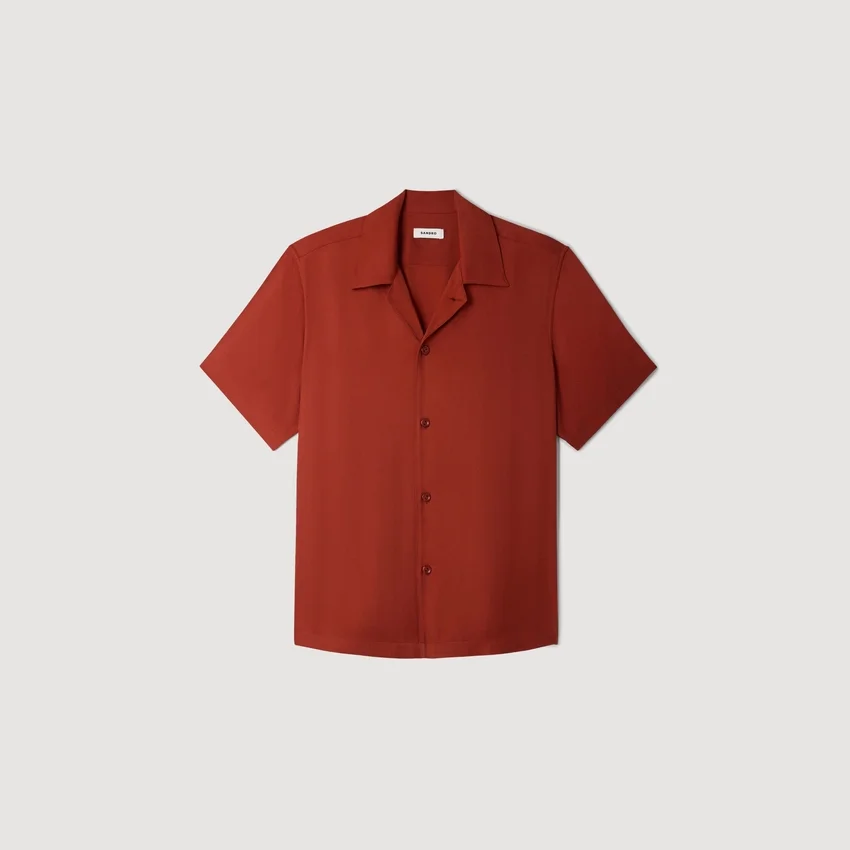 Loose-fit shark collar shirt Loose-fit shark collar shirt