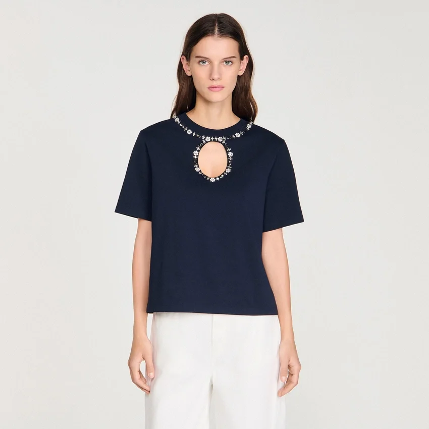 Rhinestone openwork T-shirt Rhinestone openwork T-shirt