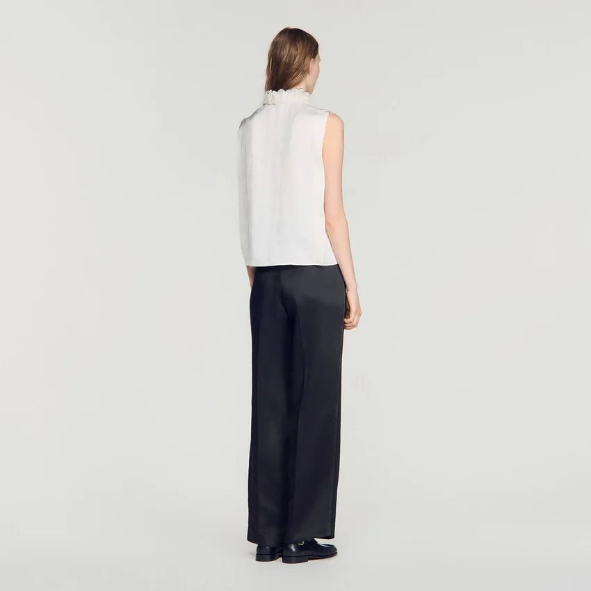 Ruffled collar shirt Ruffled collar shirt