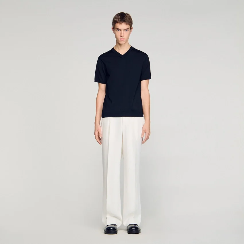 Short-sleeve V-neck T-shirt Short-sleeve V-neck T-shirt
