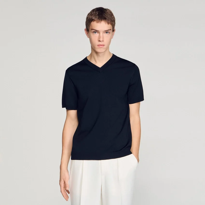 Short-sleeve V-neck T-shirt Short-sleeve V-neck T-shirt