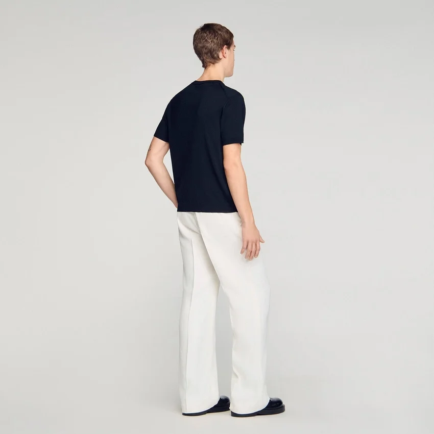 Short-sleeve V-neck T-shirt Short-sleeve V-neck T-shirt
