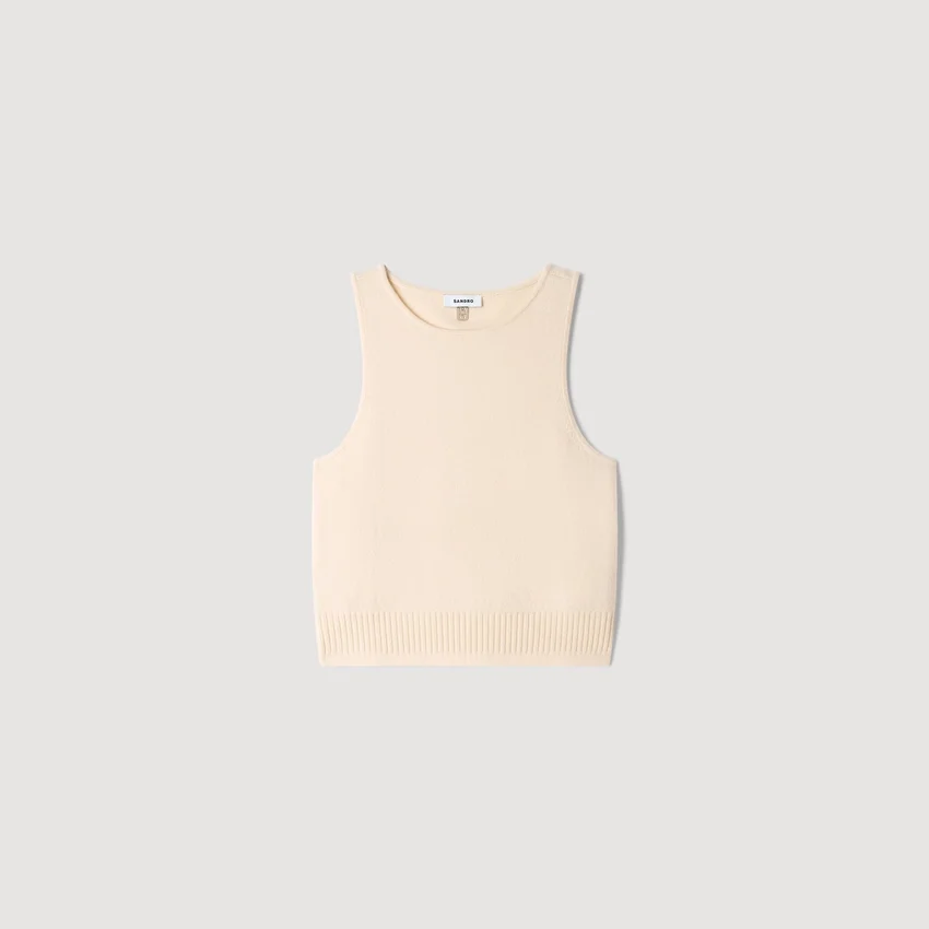 Sleeveless fine knit vest Sleeveless fine knit vest