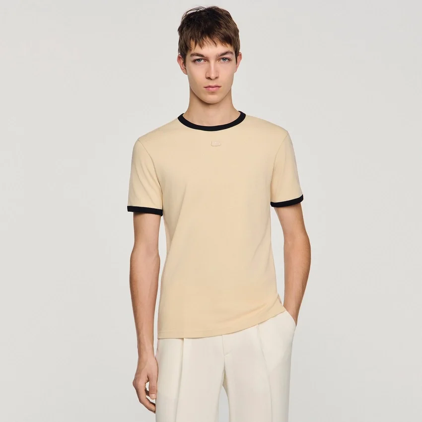 Two-tone patch T-shirt Two-tone patch T-shirt