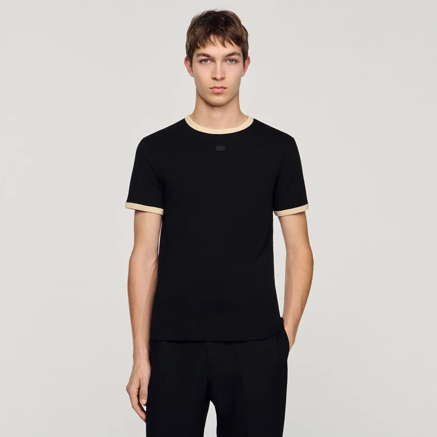 Two-tone patch T-shirt Two-tone patch T-shirt